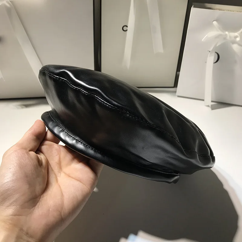 black Японский берет из искусственной кожи, женская осенняя и зимняя черная одноцветная шапка в британском стиле с тыквой, NS1660 - Цвет: black