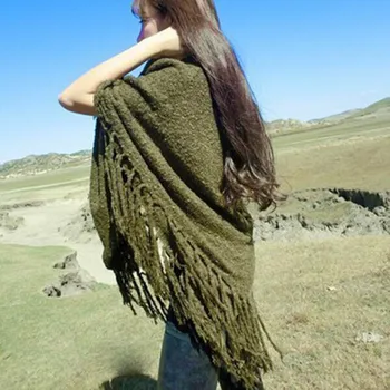 

2020 new autumn and winter warm pure color triangle fringed knitted shawl cloak woolen fringed scarf women A158