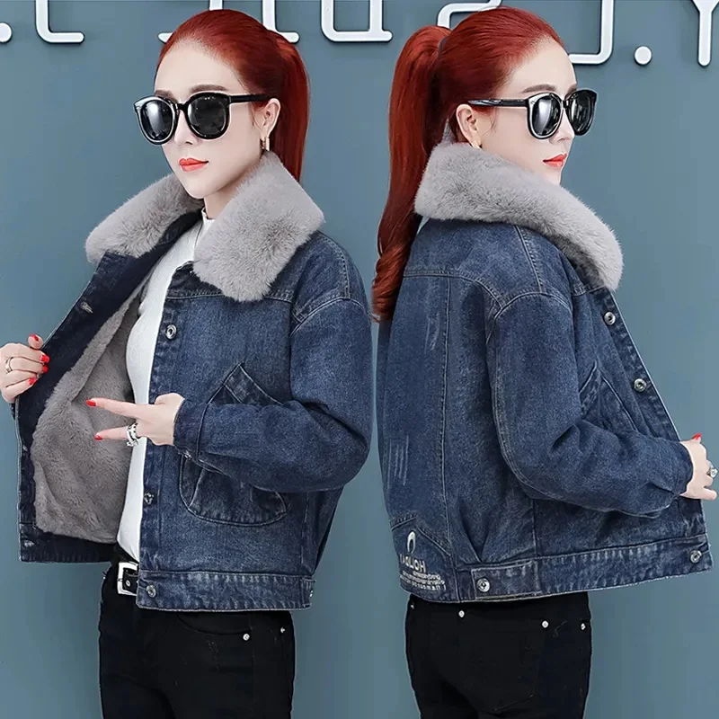 Women Denim Jacket Detachable Fur Collar Ladies Plus Velvet  Buttons Tops 2021 Women's Winter Thicken Jeans Coat Trend W63 women ripped hole stretch jeans 2021 sexy slim high waist buttons pencil denim pants ladies fashion casual street jean trousers