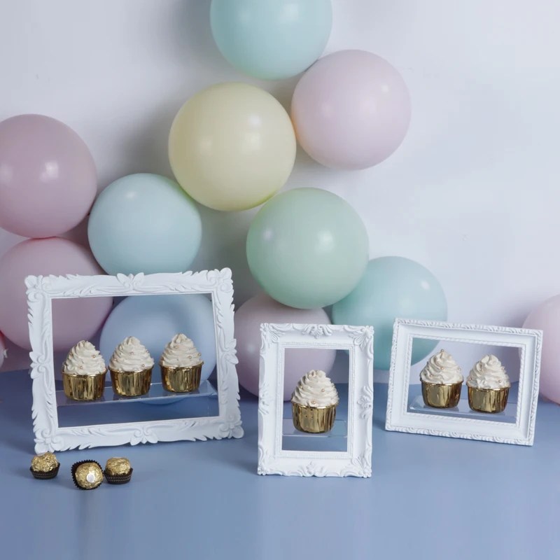

White Cupcake Display Plates Resin Photo Frame Type Cupcake Cake Stands for Wedding Dessert Cake Decoration Cupcakes Stand