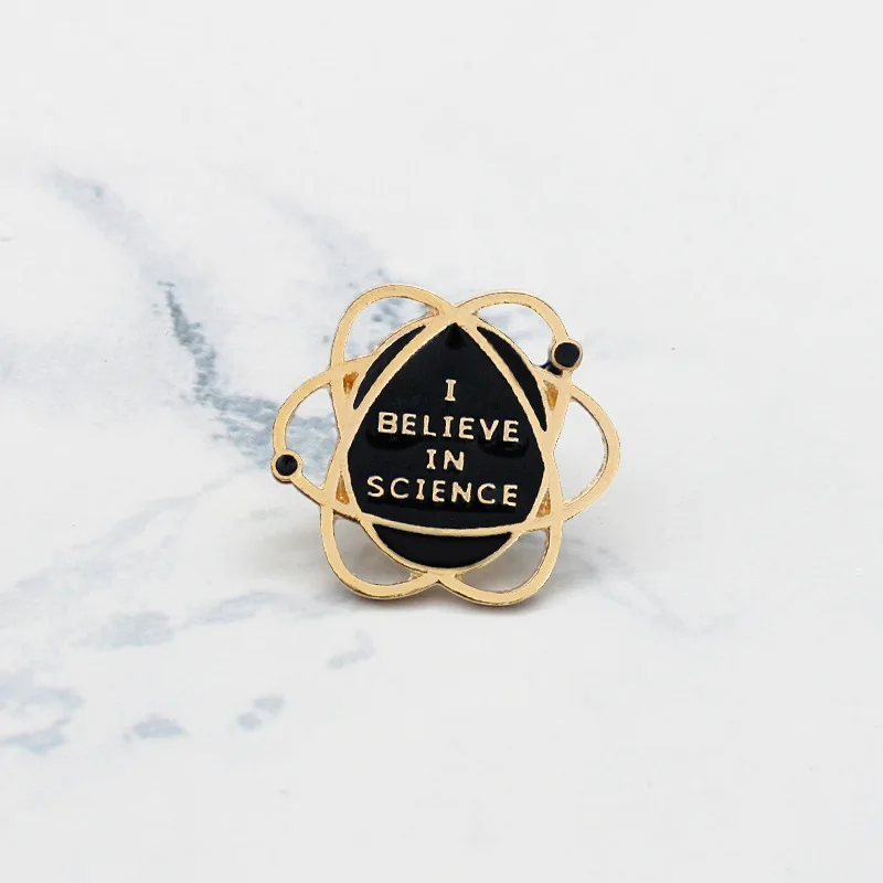 

Rinhoo 1PC "I BELIEVE IN SCIENCE " Lettering Planet Space Alloy Painting Brooch For Women Female Charm Jewelry Gift