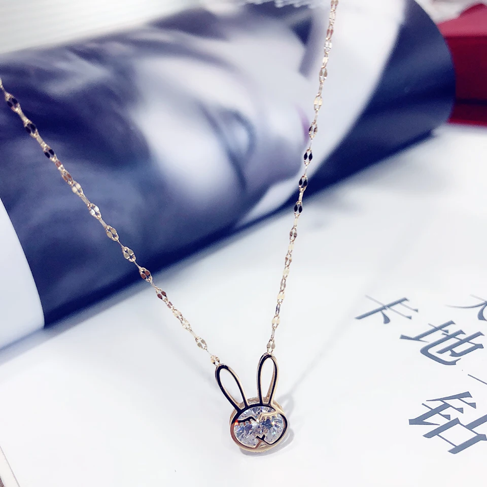 The Rabbit Zircon Pendant Necklace Titanium Stainless Steel Rose Gold Chain Necklace Inlaid Zircon Fashion Trendy Women Jewelry