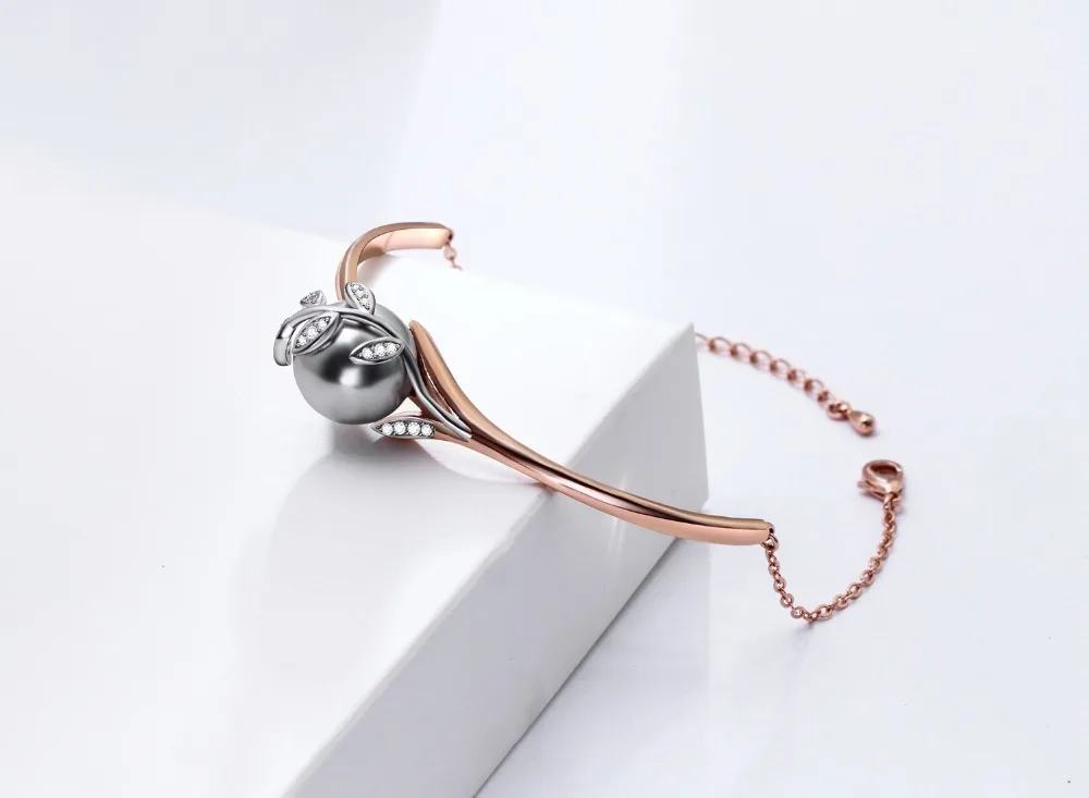 bangle with pearl (2)