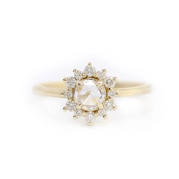 

Exquisite Minimalistic Golden Crystal Wedding Ring Ladies Fashion Temperament Jewelry Romantic Luxury Jewelry Gift Free Shipping