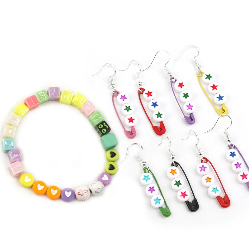 TOAOB 500 Pezzi Perline Lettere per Braccialetti 4x7mm Rotondo Acrilico Bianco con Nero A E I O U Alfabeto Perle Beads per Collane Bigiotteria Gioielli Fai da Te Phone Catene Portachiavi