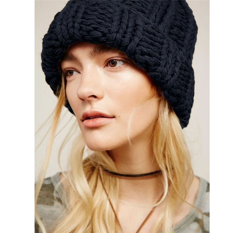 Black Causal Winter Knitted Hats For Women Fashion Keep Warm Manual Wool Knitted Earmuffs Soft Hats Girls Caps High Quality Female O21 - Цвет: Black