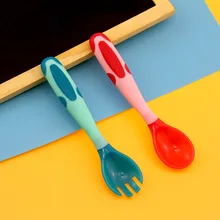2Pcs Bendable Baby Spoon Fork Set Toddler Infant Learning Tableware Flatware Utensils Kids Temperature Cutlery набор столовых приборов happy baby spoon fork baby cutlery set lime 15027 4650069782179