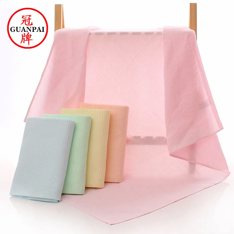 

Crown 7007 Pure Cotton Absorbent Quick Drying Kindergarten Airable Cover Plain Color Gauze Honeycomb Lattice Soft Baby Blanket