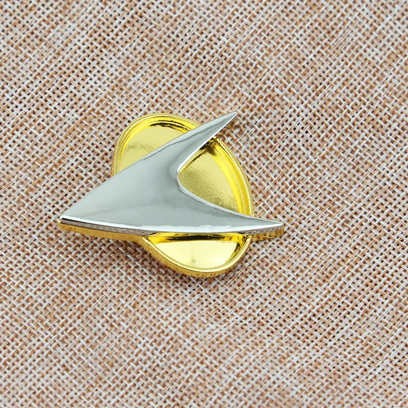 Moive Star Treks, брошь золотистого цвета, значок на булавке,, значок капитана, маленькая опора на булавке, Затерянная в космосе, модная брошь, аксессуары