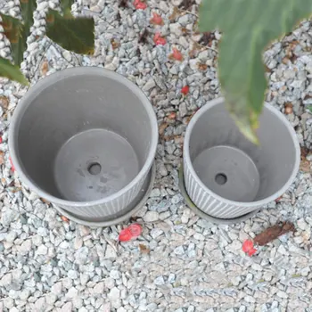 

2pcs Flower Pots Useful Modern Style Multi-purpose Resin Flower Pot Planter Plant Pot for Outdoor Garden Indoor