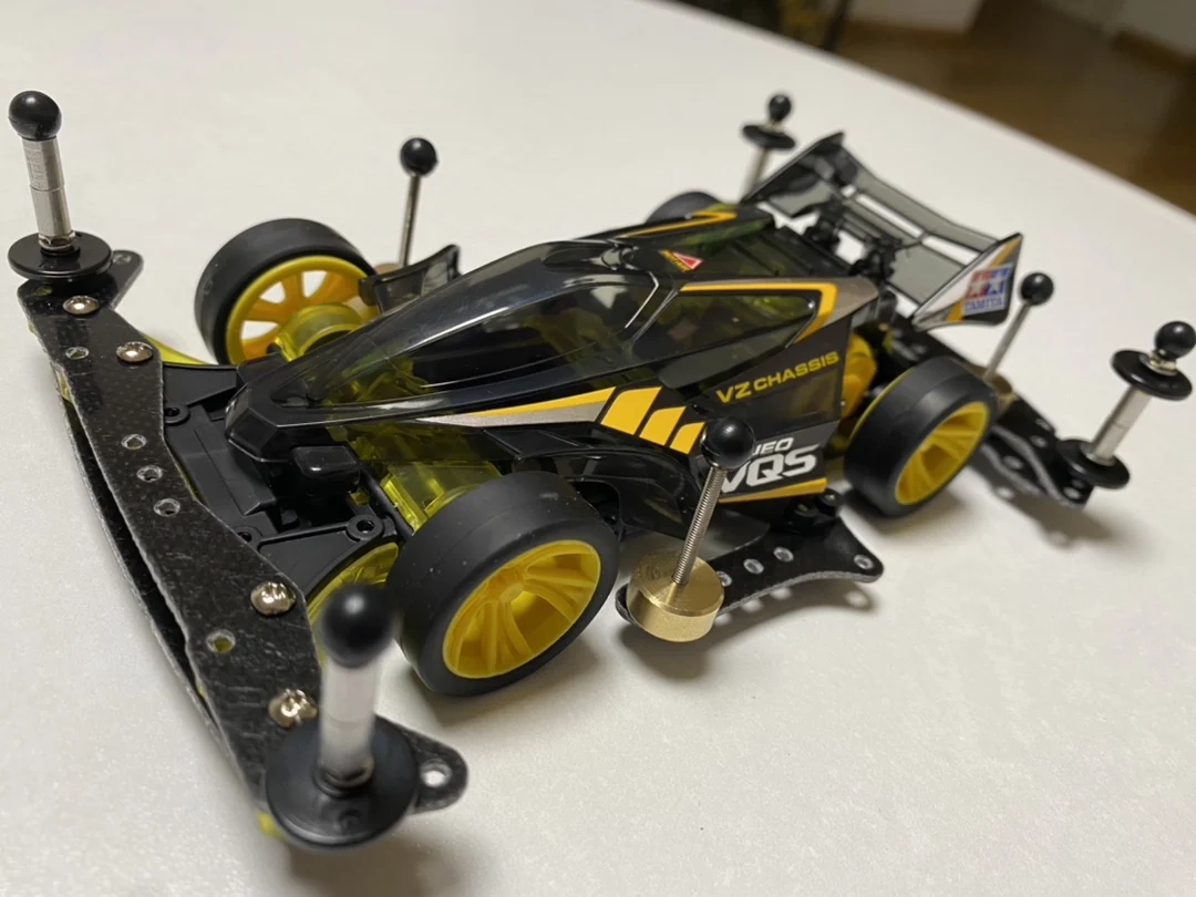 タミヤ95598 NEO-VQS (vzシャーシ) ブラッククリアコーン照会