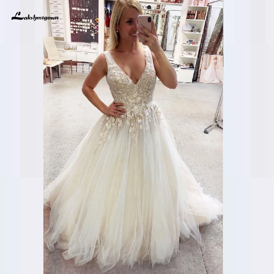 

Lakshmigown Ivory Wedding Bride Dress Plus Size Robe Mariee 2020 Boho Wedding Dresses Vintage Lace Appliques Top Traje de Novia