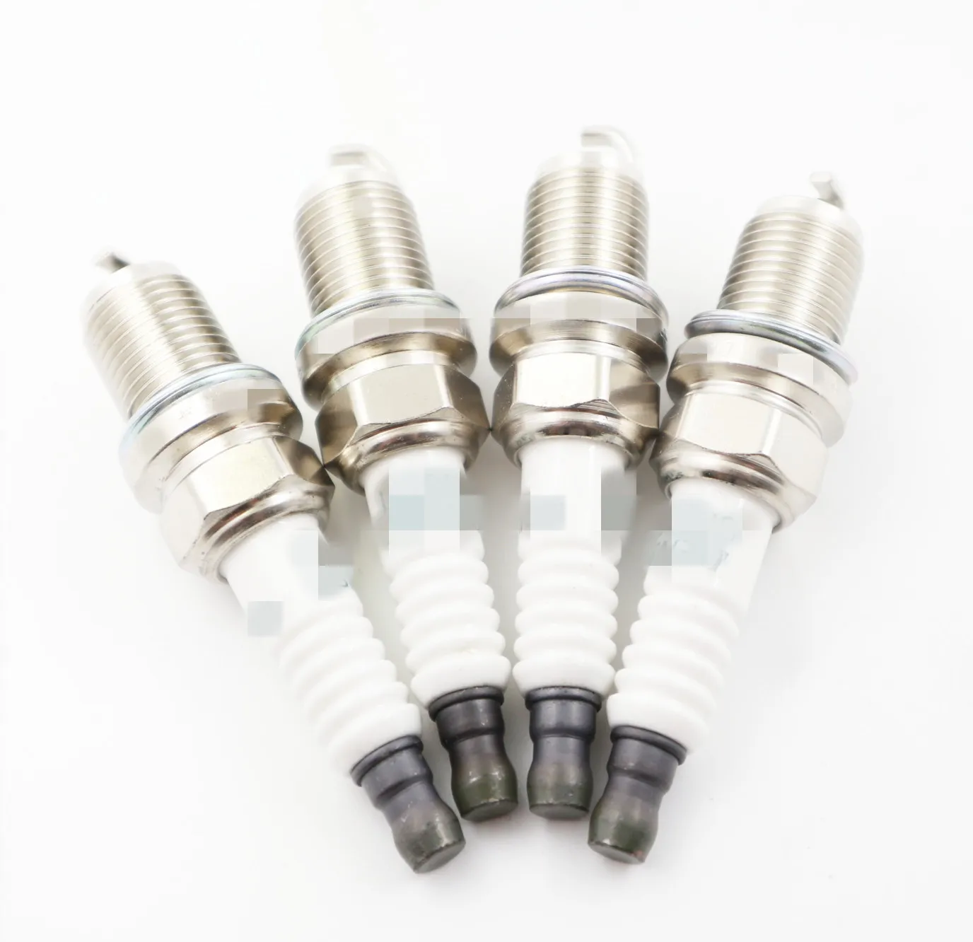 Spark Plugs 4PCS/LOT 90919-01240 9091901240 SK16R11 90080-91184 9008091184