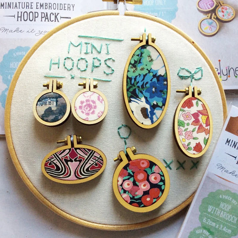 Mini Wooden Embroidery Hoops Cross Stitch Craft Frame Pendant DIY Bear Oval Round Picture Necklace Home Decorations Ornament