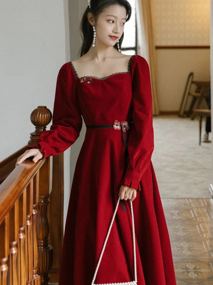 Original French style restoring ancient ways collect waist splicing dress more show thin square collar lace