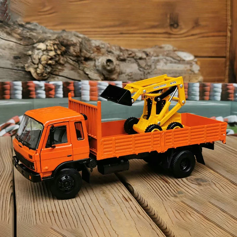 Литая модель грузовика Dongfeng 153 масштаб 1:43 из сплава с дизельным двигателем