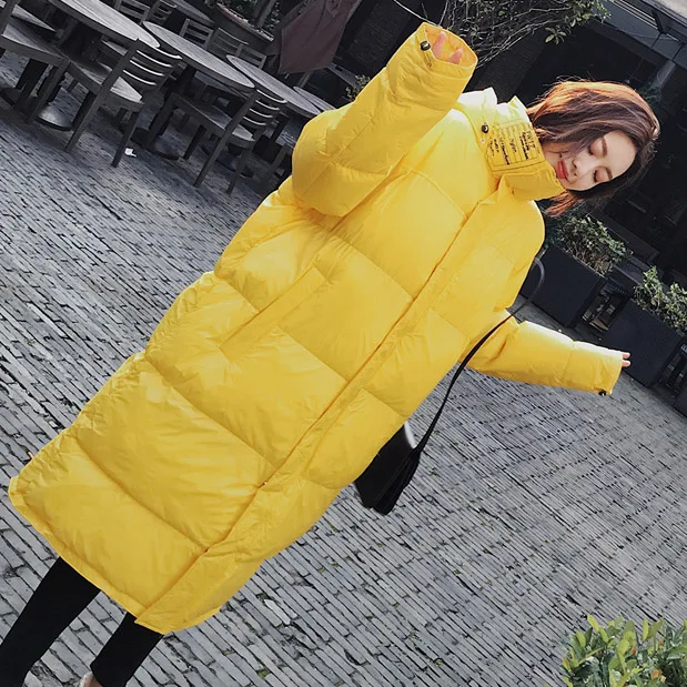 Новинка; зимняя длинная хлопковая куртка до колена; плотное теплое хлопковое пальто; коллекция года; модное Свободное пальто с капюшоном на молнии с буквенным принтом; большие размеры - Цвет: Yellow