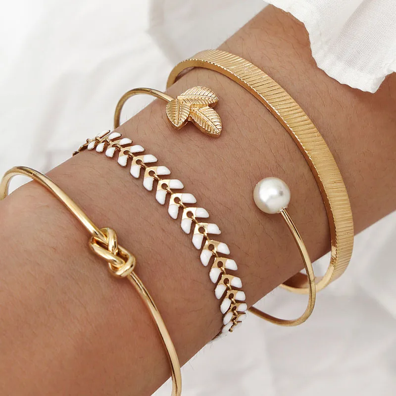 

4 Pcs/Set Gold Color Knot Pearl Charm Bracelets Bangles Set for Women Dragon Bone Link Chain Bracelets Open Cuff Braclets Girls