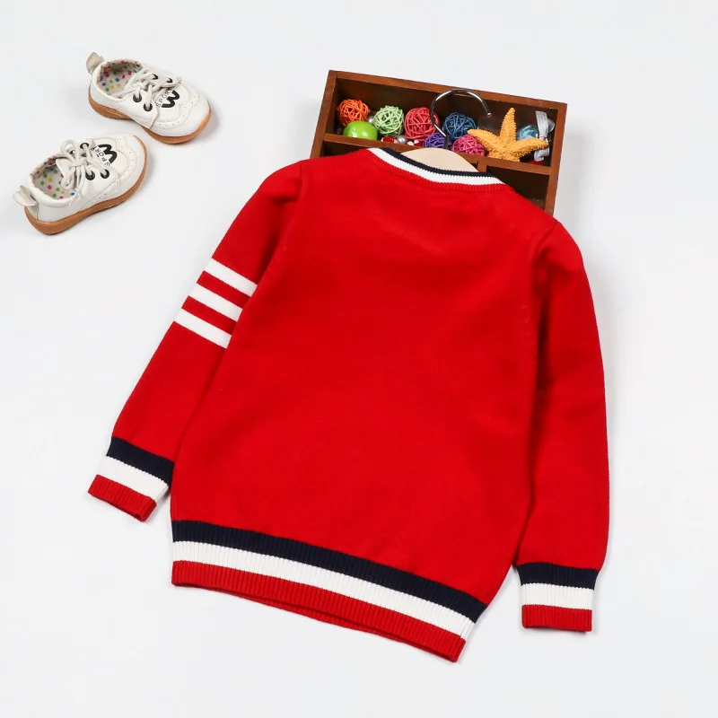 Свитер для мальчиков свитер с вышивкой и вырезом лодочкой г. Осенне-зимняя одежда Стильный пуловер трикотажная одежда с заниженной талией для маленьких детей