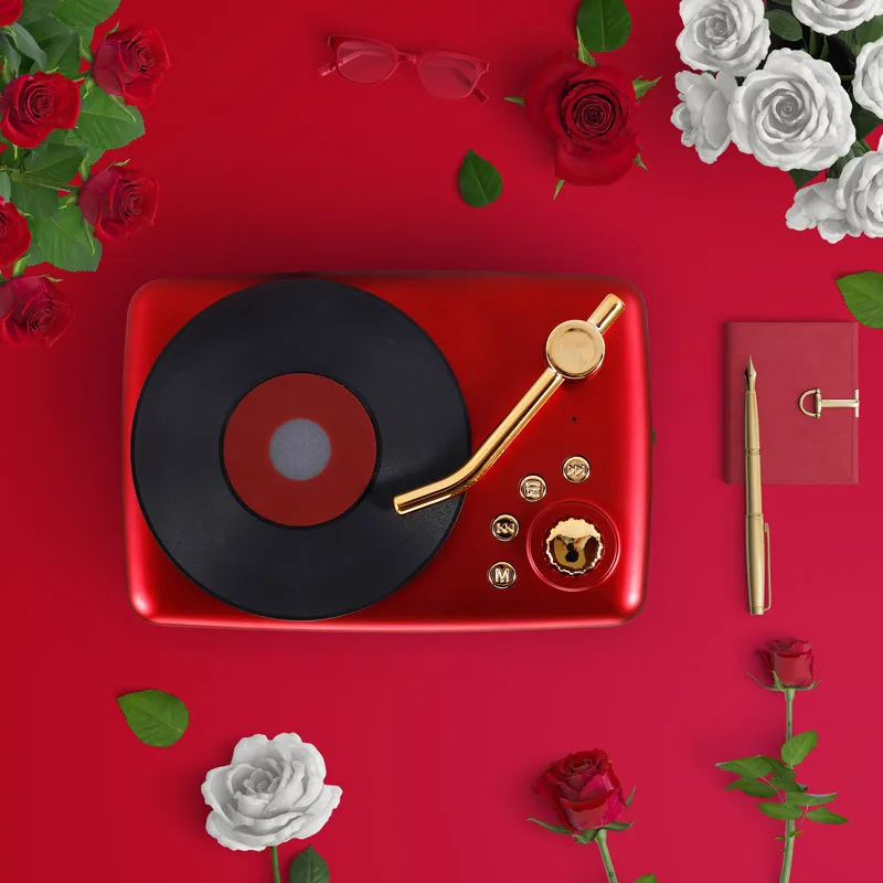 

Retro Portable Handsfree Mic Loudspeaker Subwoofer Audio FM Radio USB TF Card Mini Bluetooth Speake Boombox Phonograph F4080