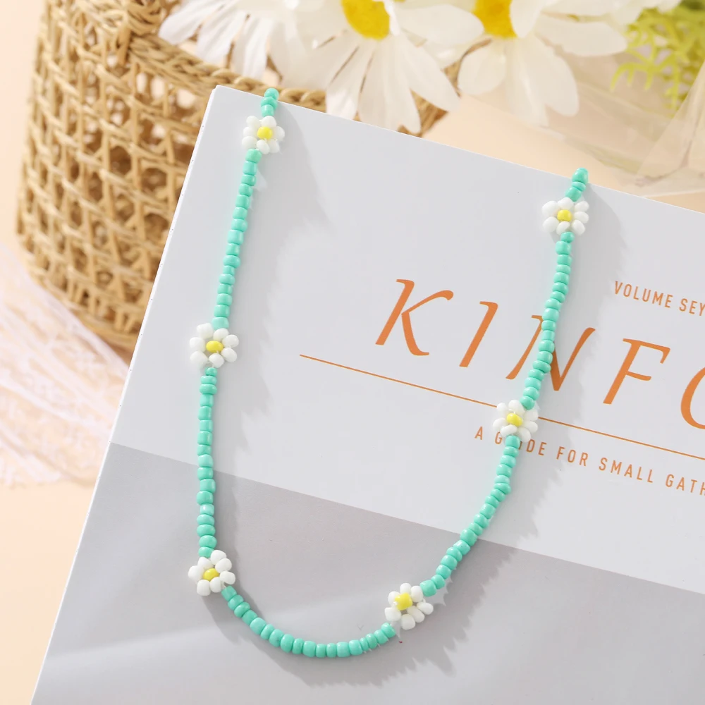 2021 New Lovely Daisy Flower Colorful Beads Pearl Clavicle Choker Necklace for Women Girls Spring Summer Jewelry Wholesale