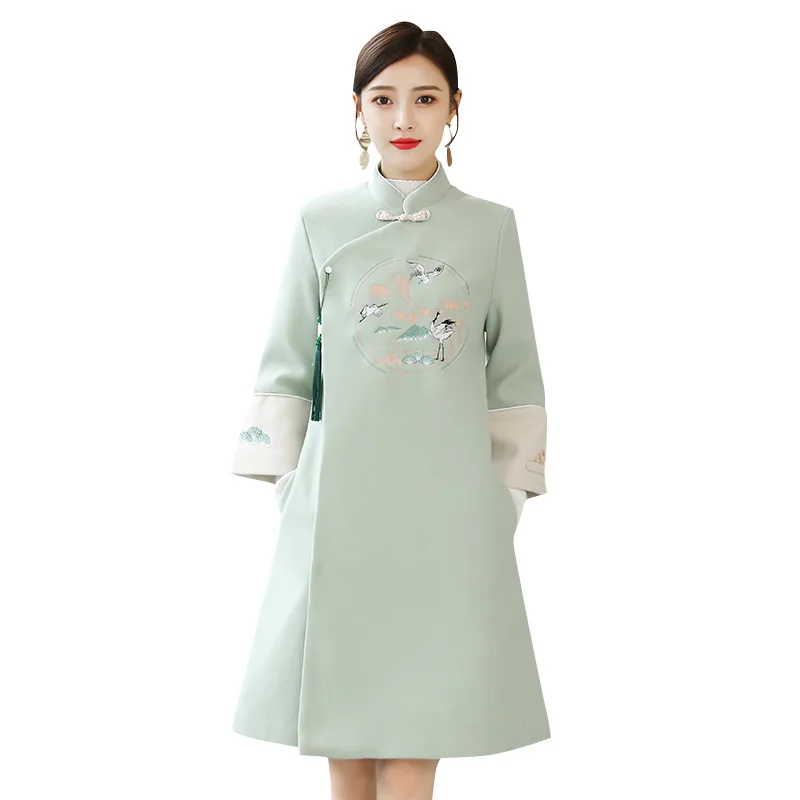 Зимняя плотная стеганая Улучшенная Китайская одежда Cheongsam модная шерстяная куртка большого размера в стиле ретро с вышивкой плащ