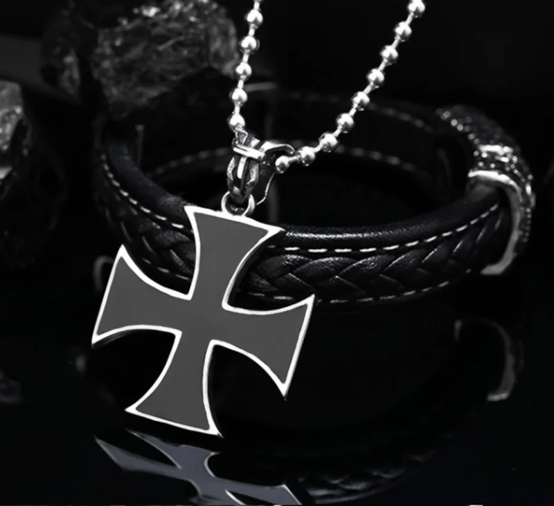 Retro Unique Fashion Men's and Women's Iron Cross Necklace Pendant 2021 Latest Cross Pendant Necklace