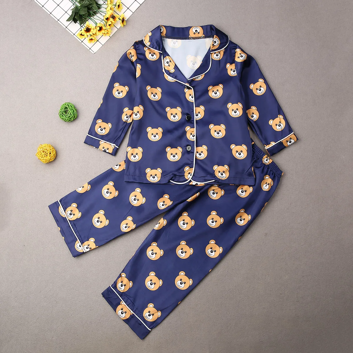 Осенняя Шелковая пижама из 2 предметов для маленьких мальчиков и девочек, одежда для сна, одежда для сна, осенний комплект одежды в горошек с рисунком медведя