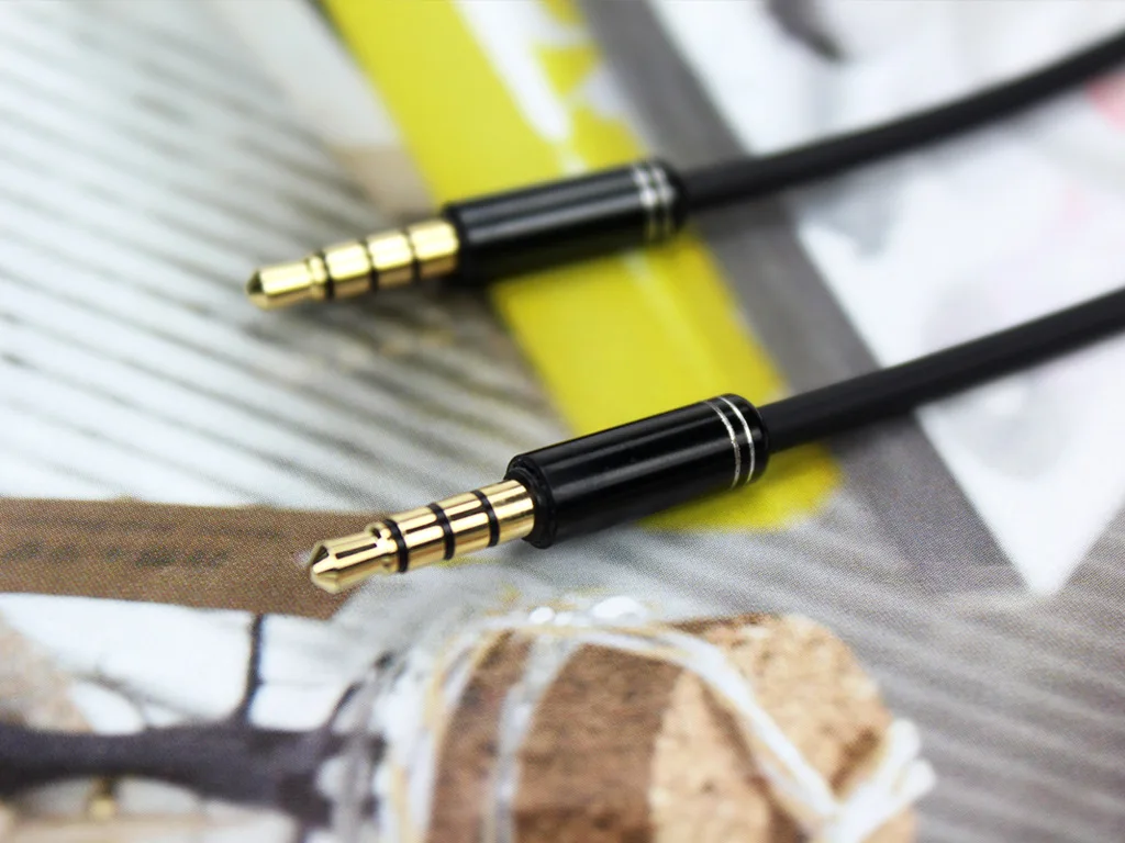 3 5mm audio able Car audio computer headset microphone two in one adapter cable Car Audio extension cord headphone cable 1 2M