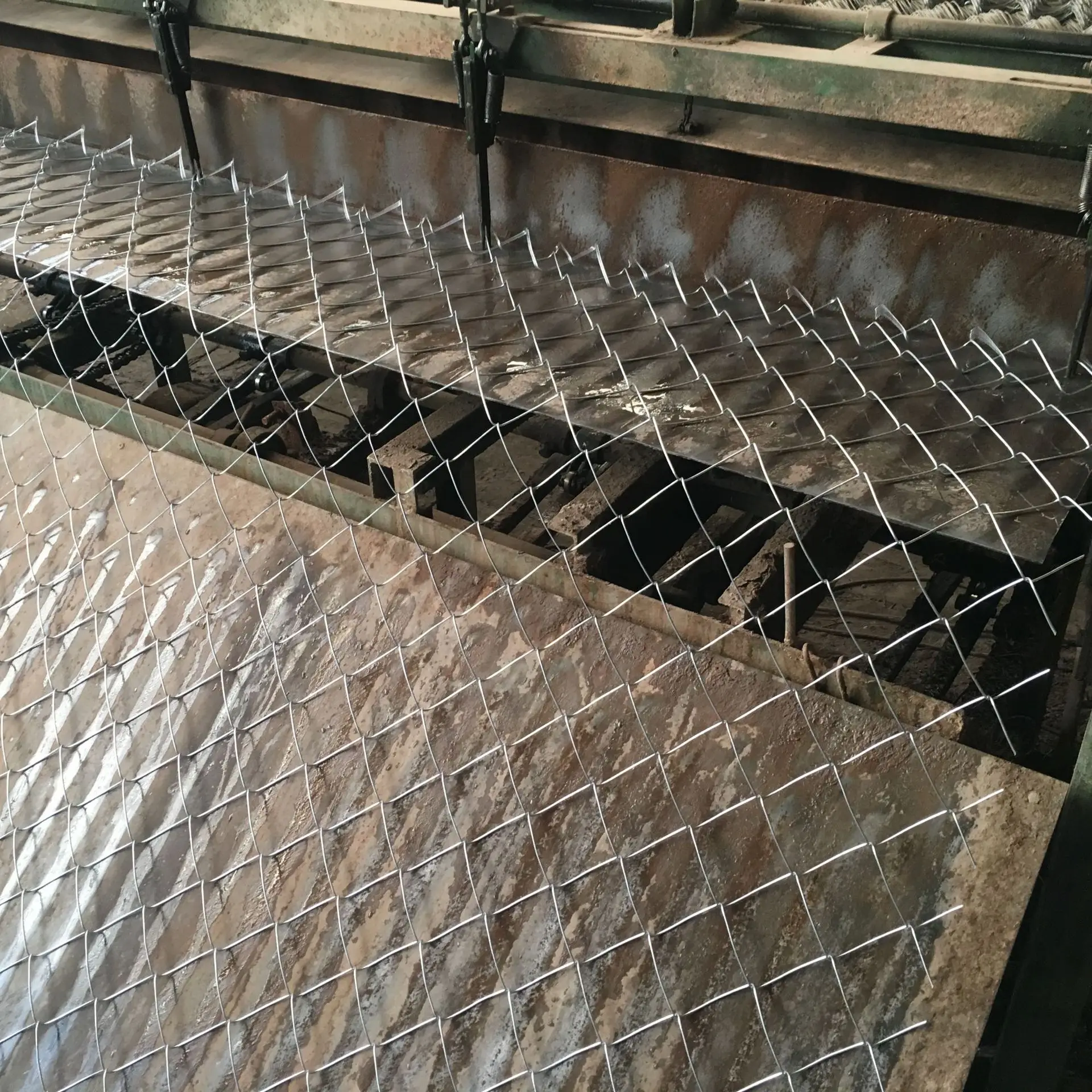 

A Large Amount Currently Available Galvanized Chain Link Fence Rhombus Wire Mesh Slope Gushing Green Wire Mesh Grille