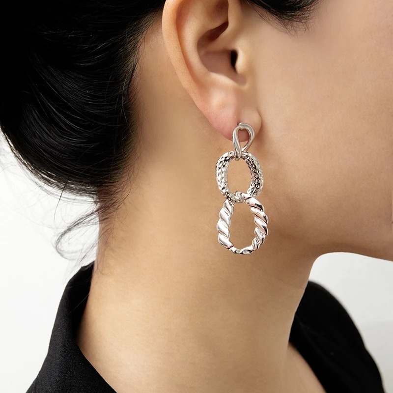 

Retro Punk Dangle Earrings Women Long Chain Earring Geometric Alloy Pendientes Mujer Irregular Drop Earring Jewelry Accesories