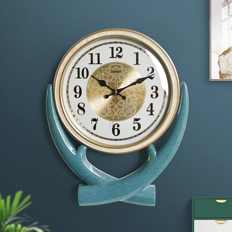 Round Simple Mute Quartz Wall Clock 1  