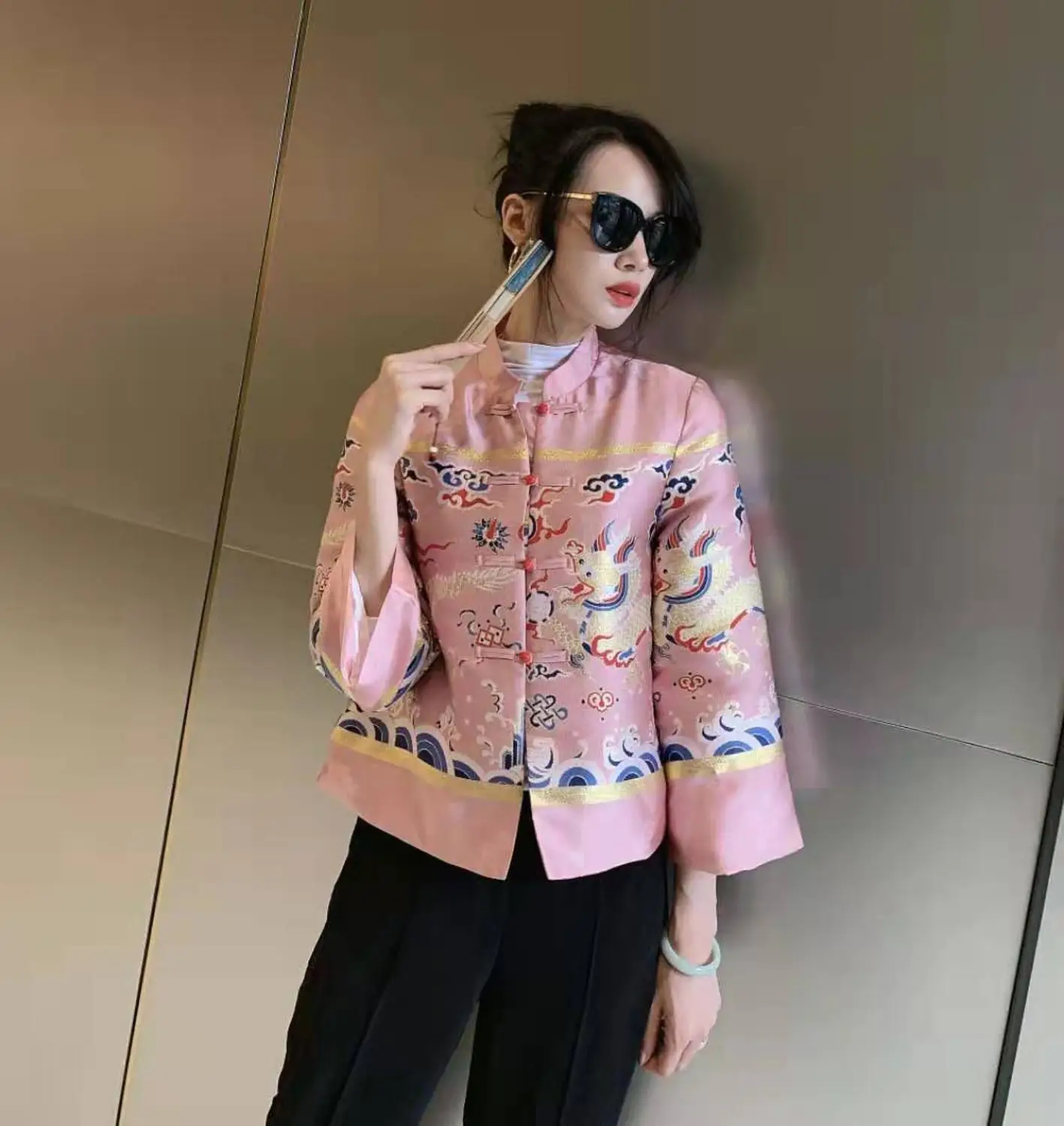 Китайские традиционные винтажные зимние ватные куртки для ношения в помещении пальто - Цвет: Розовый