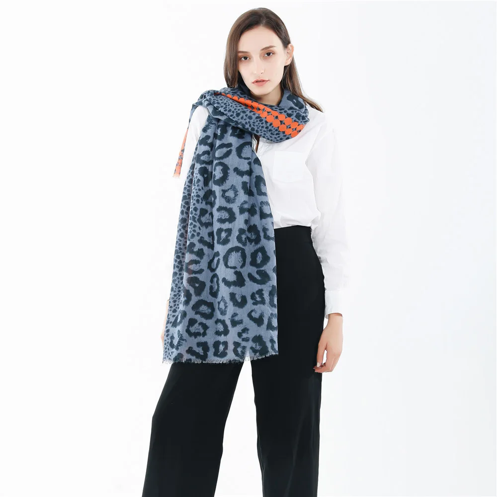 

Fashion Leopard Soft Cotton Linen Winter Scarf Oversized Women's Ponchos Warm Shawls Printing Bandana Stole Scarves For Women