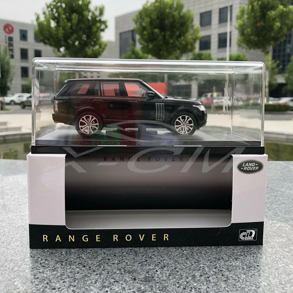 Модель автомобиля ЖК Модели Range Rover 1:43 (черный) + маленький подарок!| |