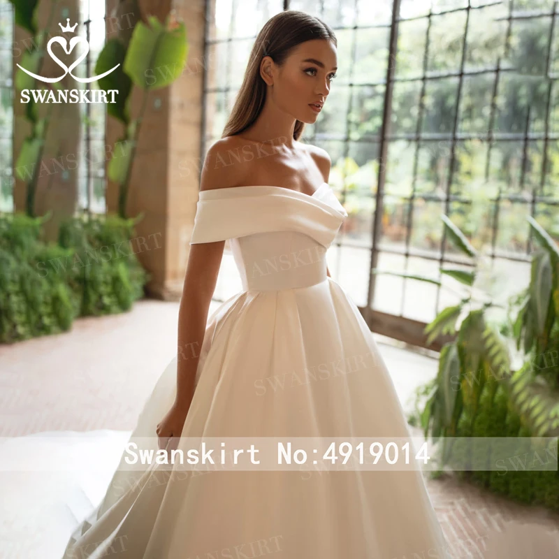 Graceful Satin Wedding Dress Swanskirt I222 Off Shoulder Boat Neck A-Line Princess Bridal Gown Court Train Vestido de Noiva