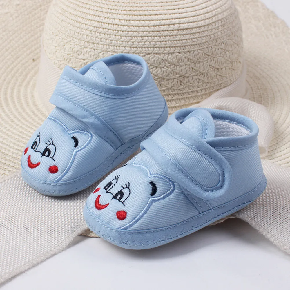 Barato Zapatos antideslizantes de dibujos animados para bebés y niños, zapatillas de suela blanda con gancho para primeros pasos, de 0 a 18 meses, 3 colores, 1226 aVjmEJz01