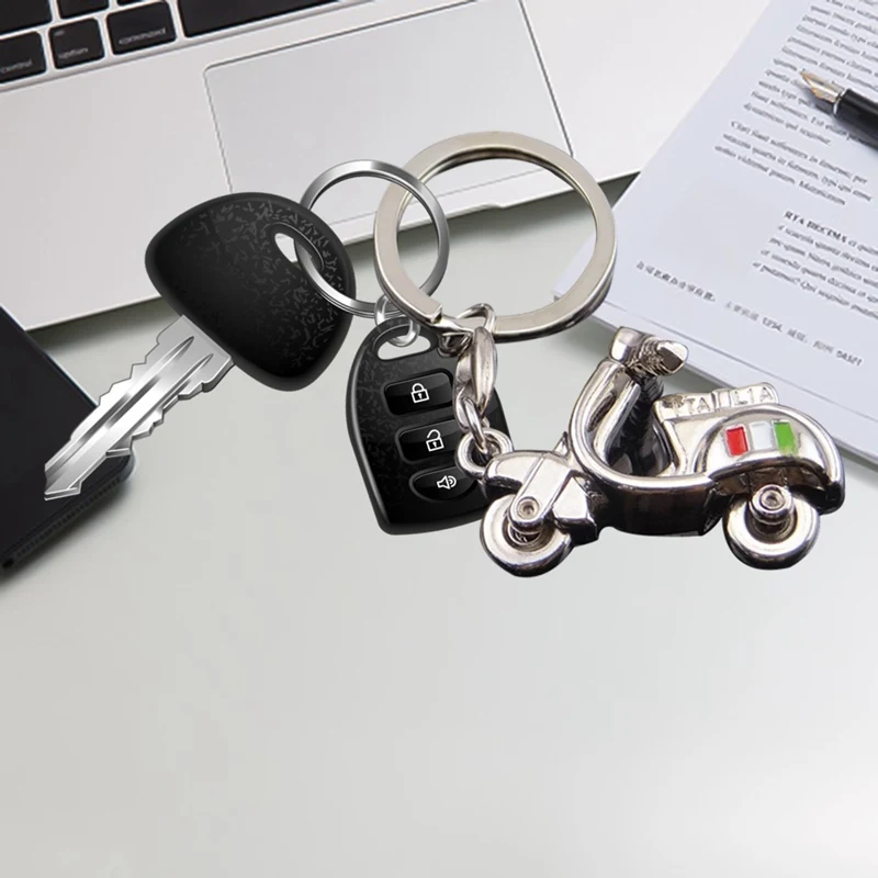 

1Pcs Fashion 3D Motorcycle Scooter Pendant Car Bag Alloy Key Chains Keychain Creative Keyfob Key Rings