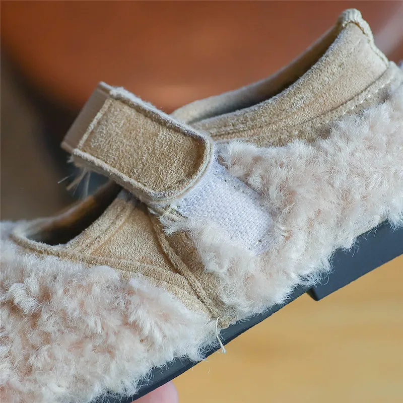 Зимняя Детская Хлопковая обувь, кроссовки для маленьких девочек, однотонная теплая детская обувь на меху для мальчиков, обувь на плоской подошве, лоферы, размер 26-30, SZ157