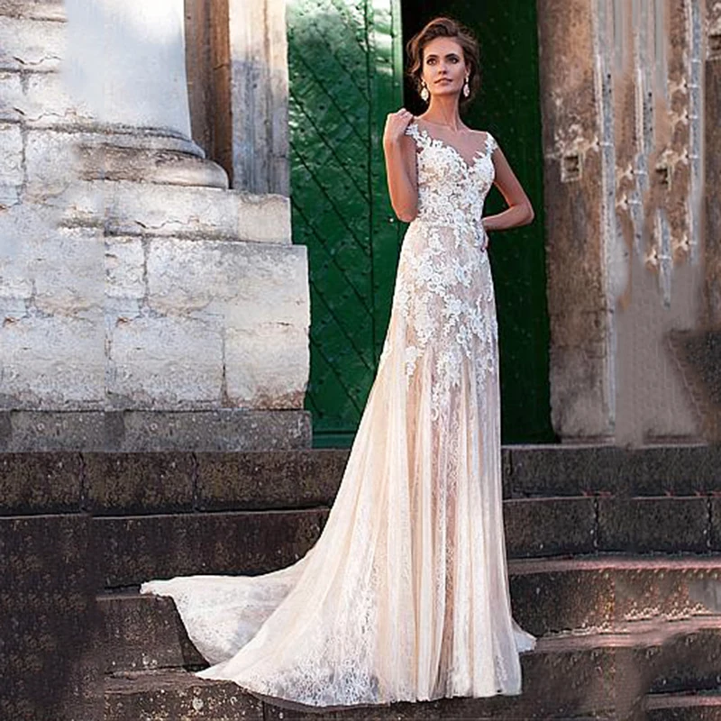 Кружевное свадебное платье в стиле бохо с V образным вырезом без бретелек юбкой