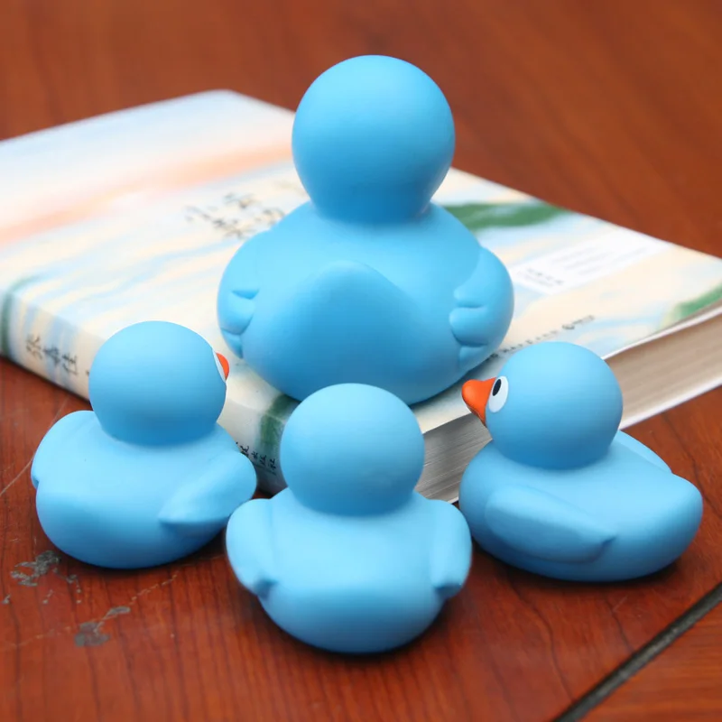Bathing toys for children and babies One big plus three small blue ducks pinch and tell boys and girls to play with water toy su