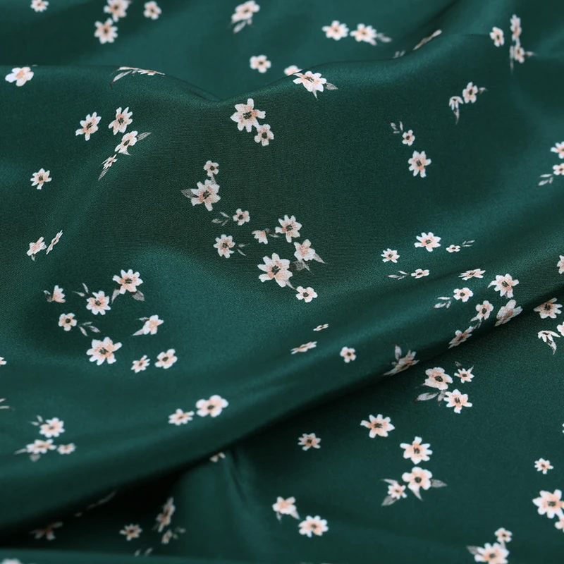 Натуральная шелковая ткань 114 см в ширину 16 мм свежий цветок 16 Newcomb печать Настоящее платье Последняя мода ткань тутового дерева