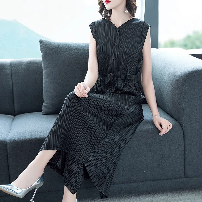 

Jumpsuit Plus Size Women 2019 New Fashion Big Stretch Miyake Pleats Sleeveless Loose Solid Irregular Wide Leg Jumpsuit