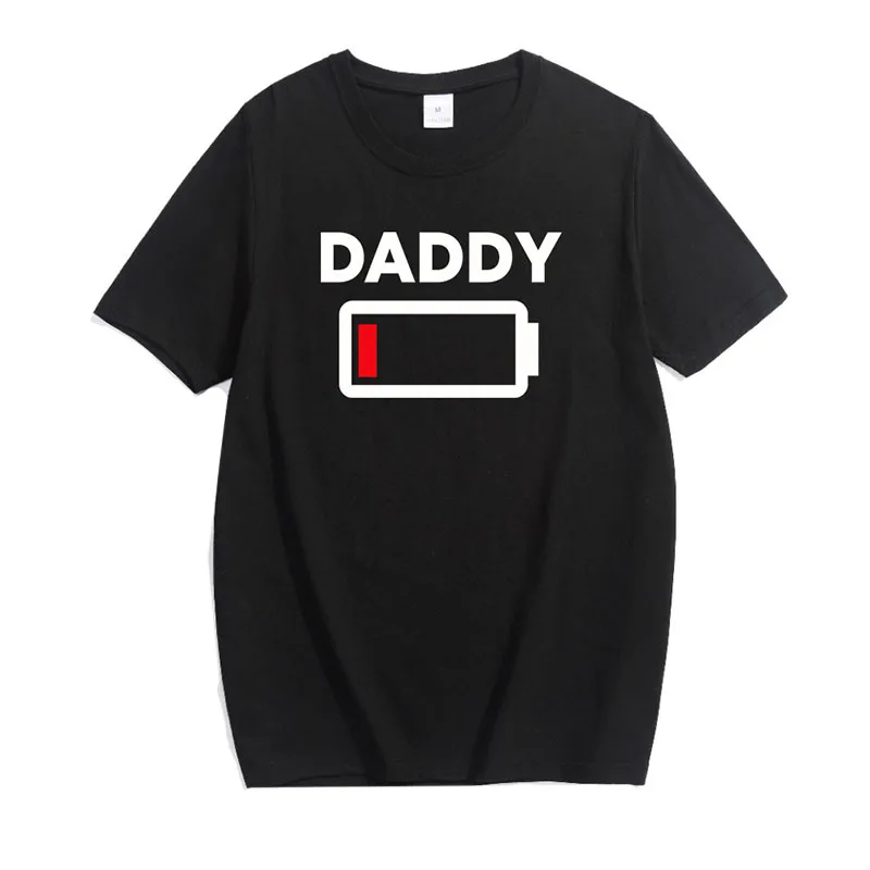 Семейные комплекты Одинаковая одежда забавная одежда с изображением батарейки для папы, мамы, мальчика и девочки, футболка для папы, мамы и ребенка