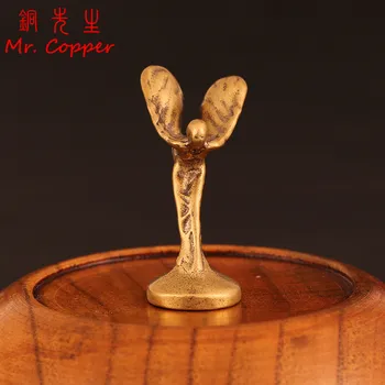 

Handmade Copper Trophy Figurines Ornaments Vintage Bronze Little Golden Man Statue Office Computer Desktop Decoration Home Decor