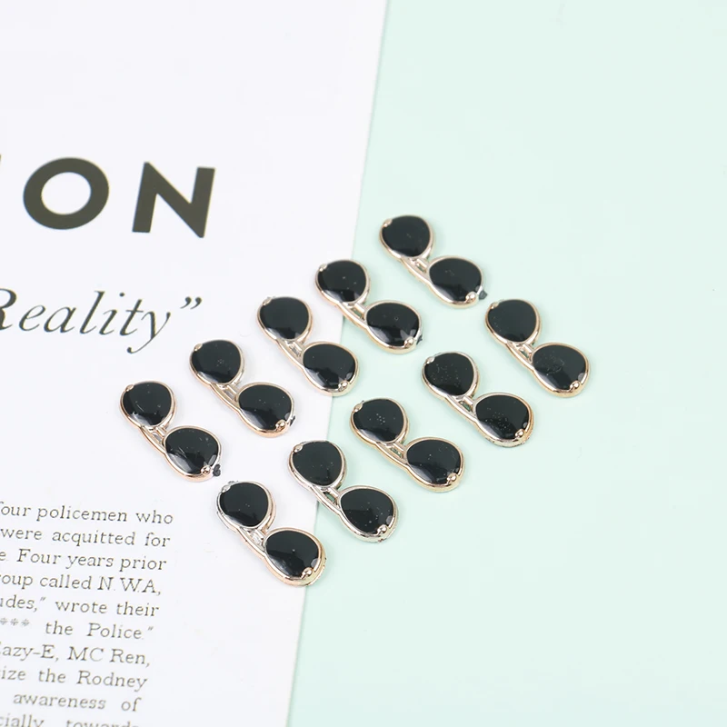 10 Pcs Mini Sunglasses Flatback Resin DIY Decor Play Toys for Dolls Fashion Accessories