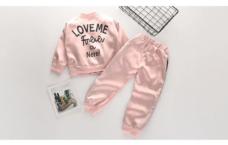 4648700698_1870743291