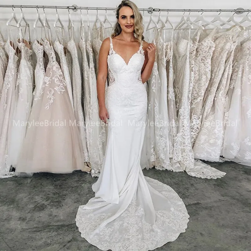 

Sexy Mermaid Wedding Dress V-neck Spaghetti Straps Appliques Cutaway Side Boho Bridal Dress Backless Chapel Train Robe De Mariee