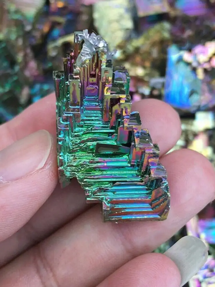 Light-Ren Bismuth Crystal,Rainbow Healing Crystal Decor Irregular Home Decoration Mineral Specimen Mineral Gemstone Crystal Quartz Stone Decor. 