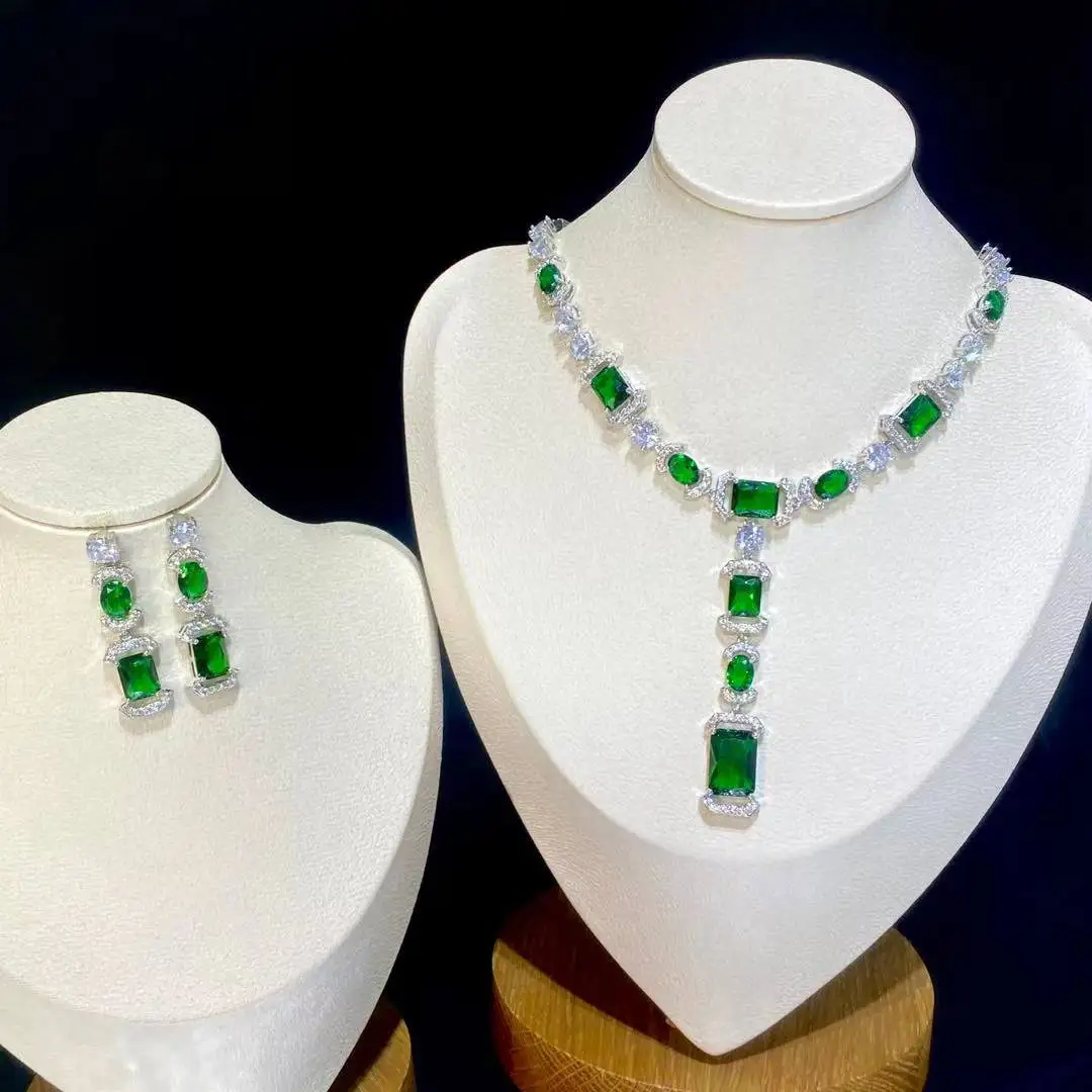 

Комплект ювелирных изделий из кубического циркония, 2 шт.